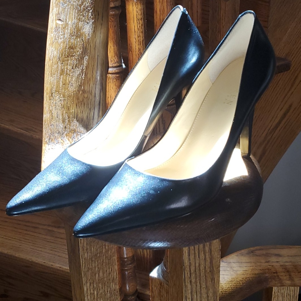 NIB Black Ralph Lauren Classic Pumps